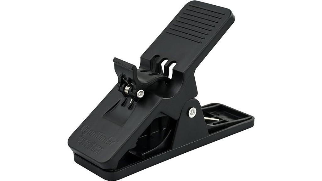 black all purpose cigar clip