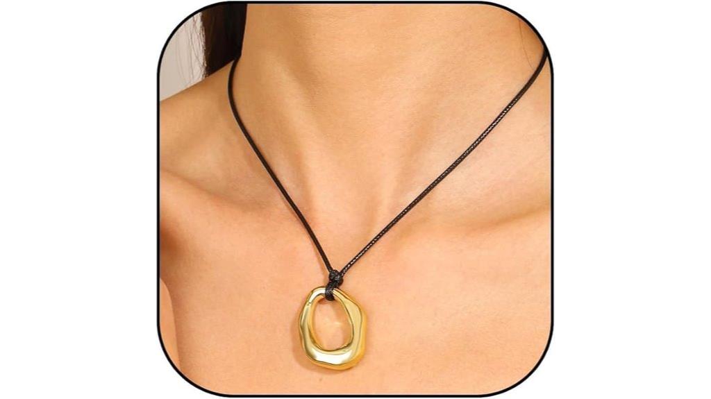 gold pendant necklace